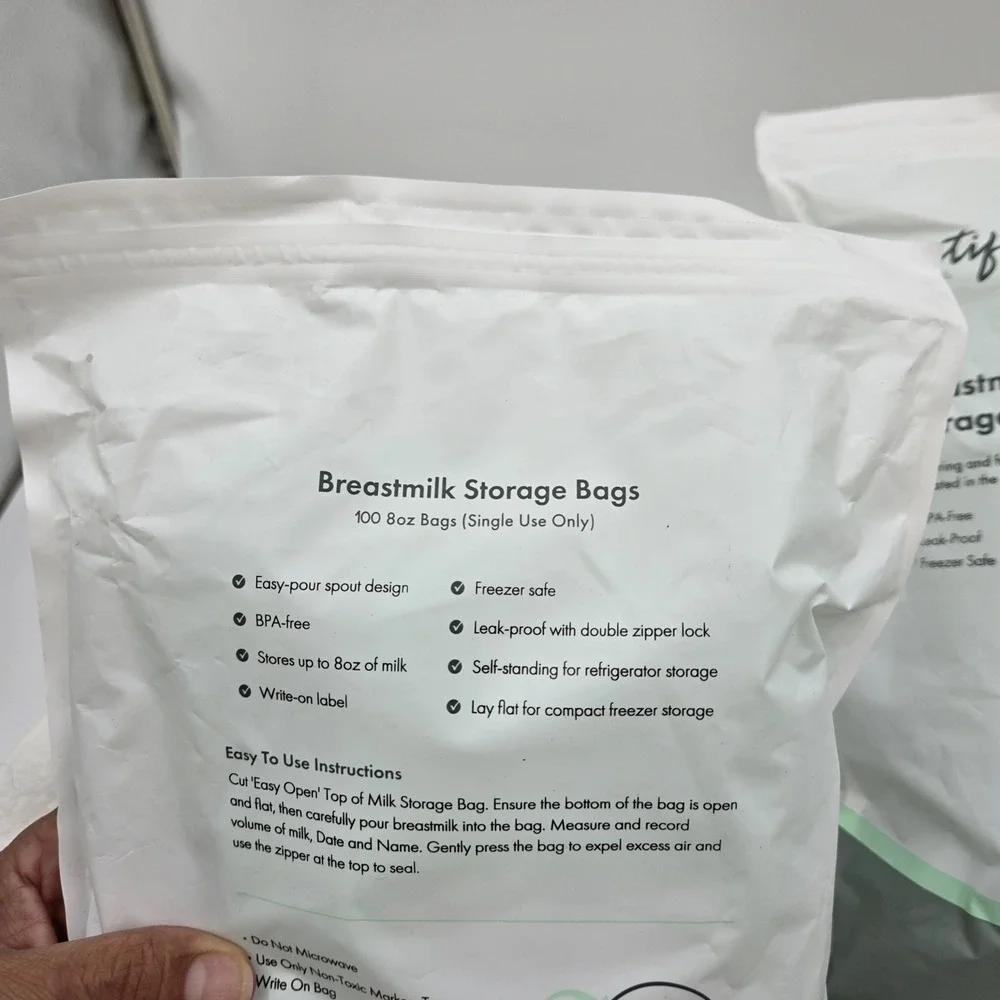 Lot of 2 Motif Medical Breastmilk Storage Bags 8 oz 100 Count BPA Free 200 Bags